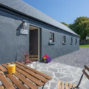 Holiday home Coach House On The Shores Of Lough Corrib, Galway